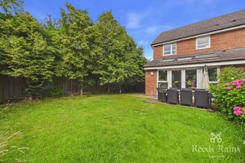 Meadow Road, Salford, Greater Manchester, M7