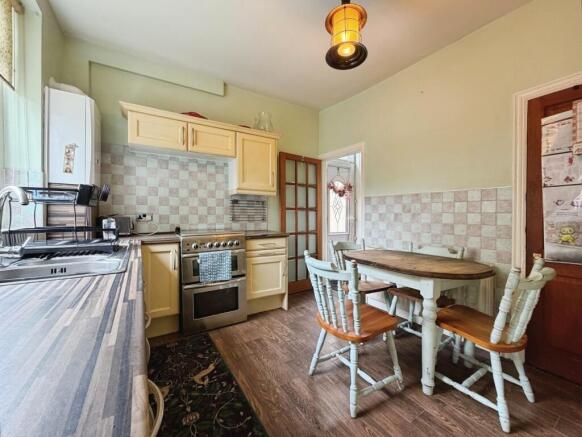 2 bed Semi-Detached for sale Image 4