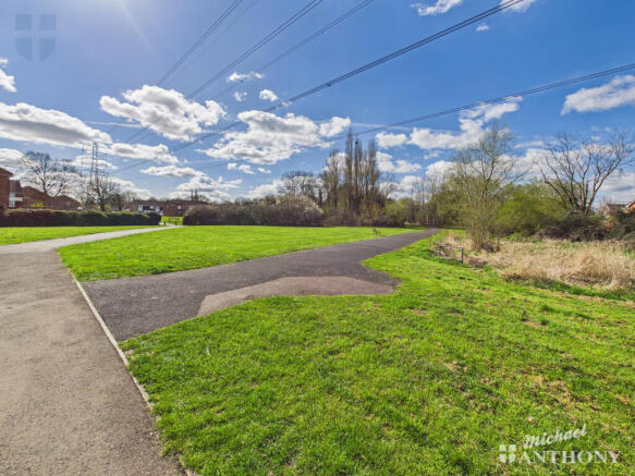 CAM03852G0-PR0602-STILL030