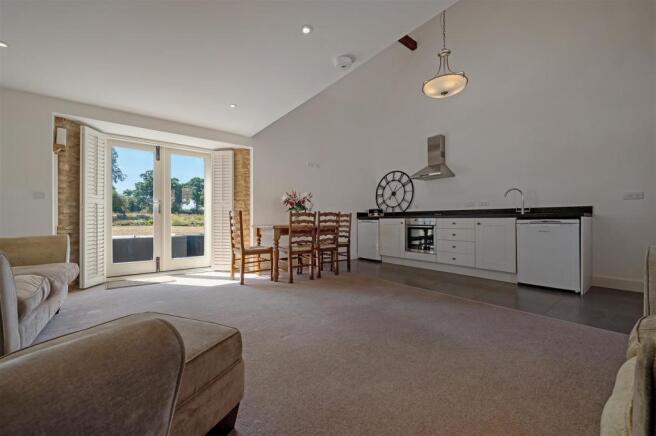 Annexe - Kitchen/Dining Room/Living Room