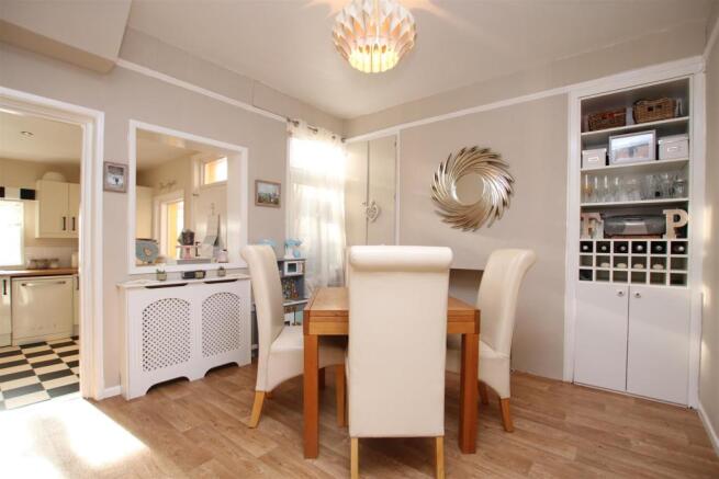 Dining Room.JPG