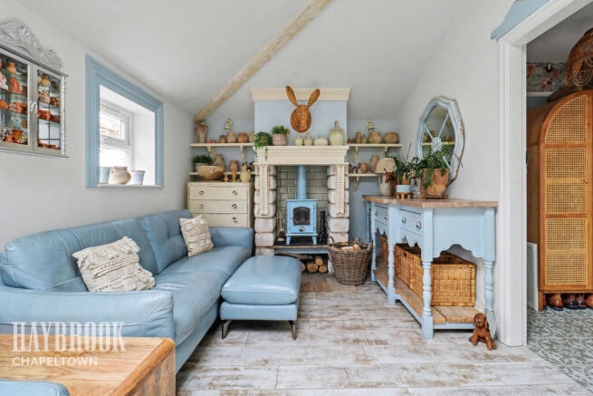 3 bed Semi-Detached for sale Image 11