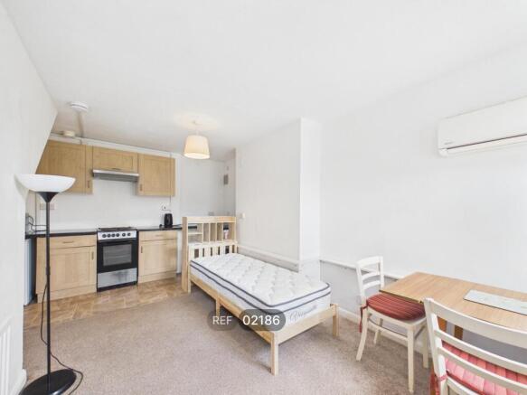 Kitchen/Living area