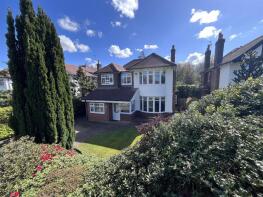 8, The Meade, Wilmslow SK9 2JF