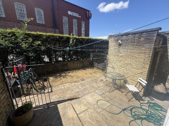 4 bed Terraced to rent Image 10