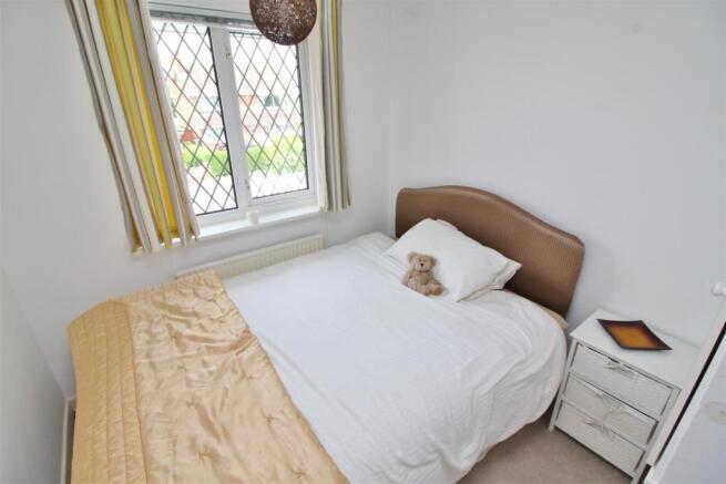 21 Bed 3.JPG
