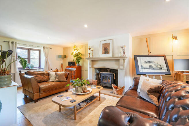 4 bed Detached for sale Image 6