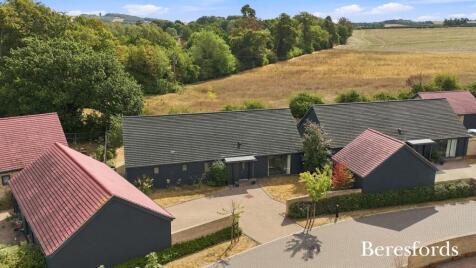 Larkfield, Great Abington, CB21