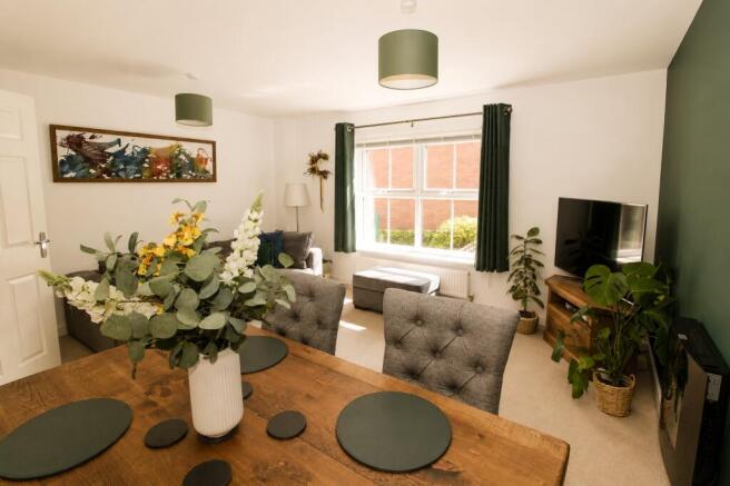 1st floor lounge/dining room