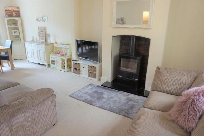 Lounge/Dining Room