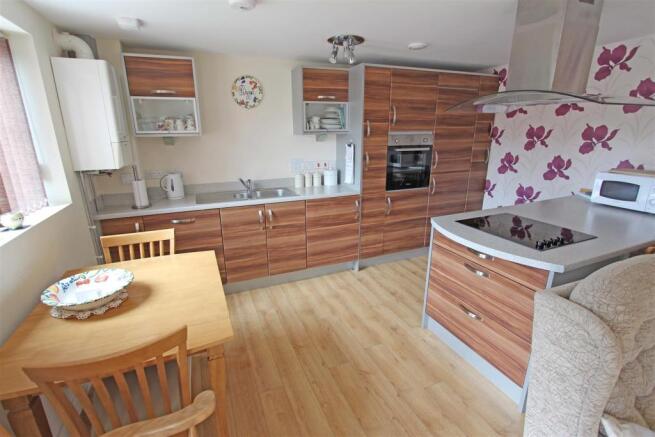 Lounge Kitchen