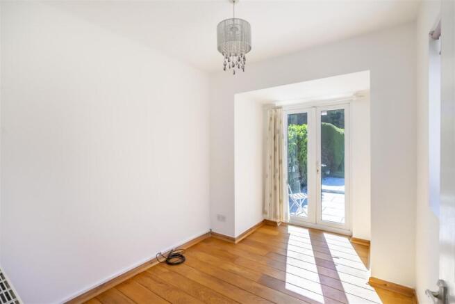 3 bed Semi-Detached to rent Image 4