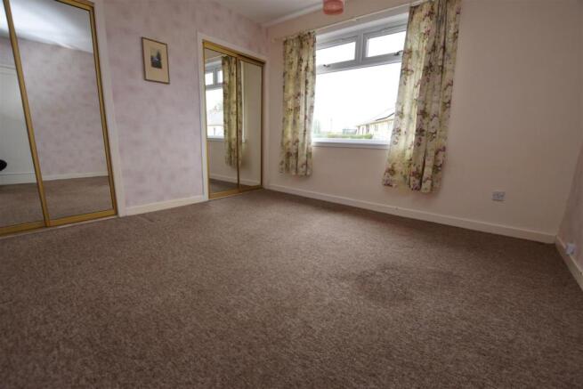 Bedroom 1.JPG