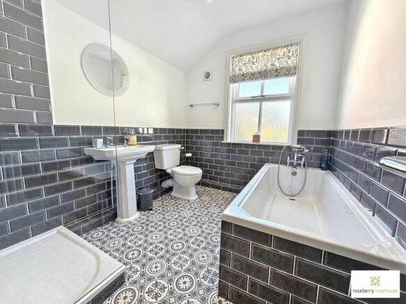 2 bed Terraced for sale Image 9