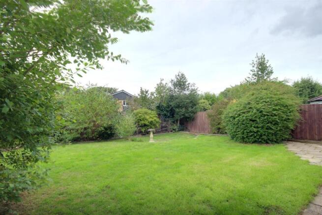 4 bed Detached for sale Image 11