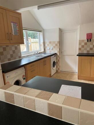 Kitchen 1.4.JPG