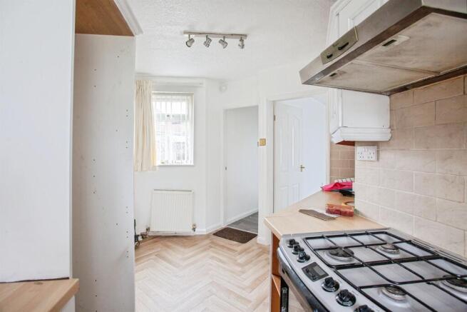 2 bed Semi-Detached for sale Image 6