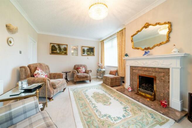 Living Room-3.jpg