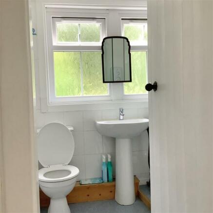 Guest shower room