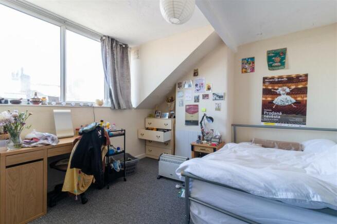 3 bed House to rent Image 4