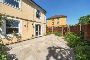 11, Bayes Close, London SE26 6DH