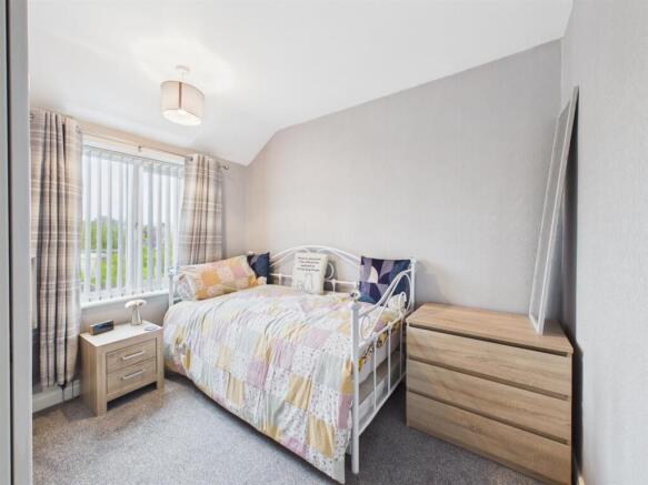 2 bed Semi-Detached for sale Image 8
