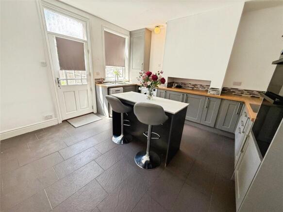 2 bed Terraced for sale Image 6