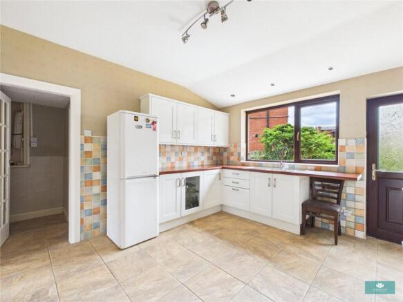 3 bed Semi-Detached for sale Image 9