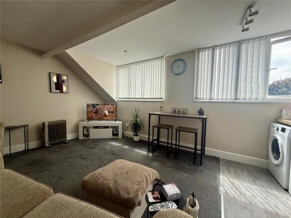 2 bed Apartment for sale Image 8