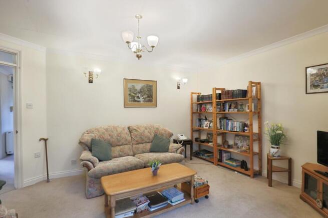 Willow Bank Close, Pershore, WR10 photo 3
