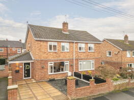 16, Edendale, Castleford WF10 4LT