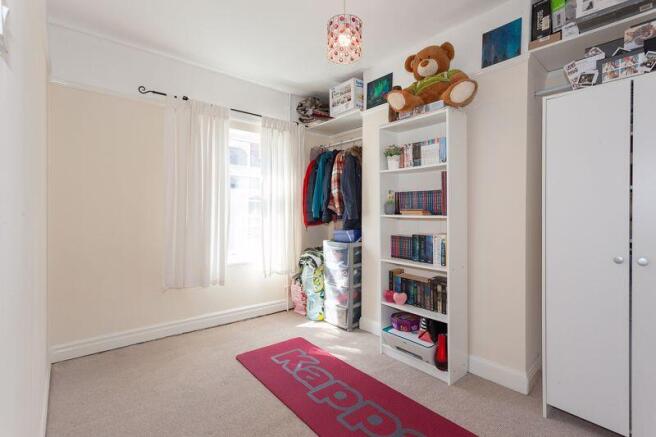 BEDROOM 2