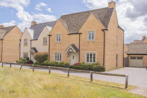 1, Draper Close, Tetbury GL8 8FJ