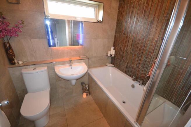 BATHROOM/W.C.