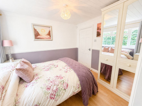 2 bed Bungalow for sale Image 11