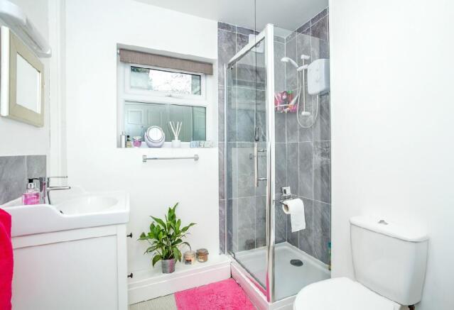 Shower Room.jpg