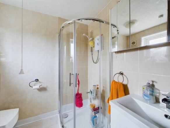 en-suite shower room