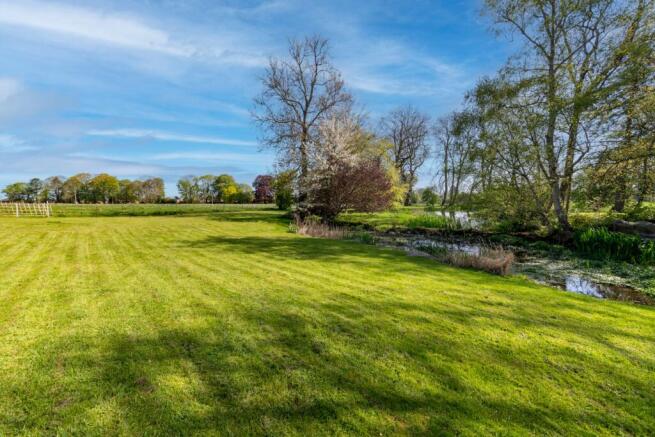 Llay Road, Rossett, LL12 photo 4