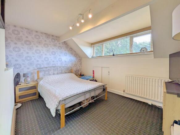 4 bed Terraced for sale Image 12