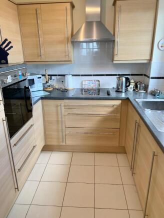 2 bed Apartment for sale Image 8
