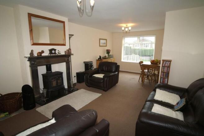 Lounge/Dining Room