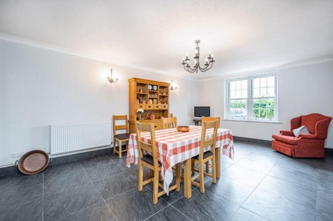 Kitchen/Dining...