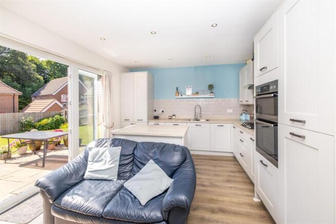 3 bed Detached for sale Image 2