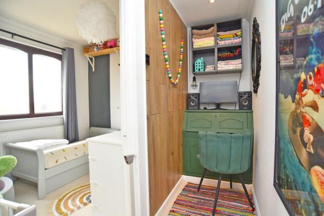 3 bed Semi-Detached for sale Image 10
