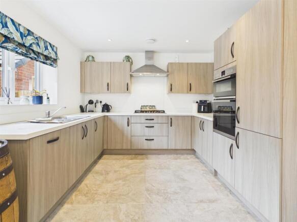 Kitchen Diner / Family Room
