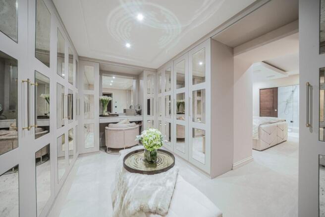3 bed Flat to rent Image 6