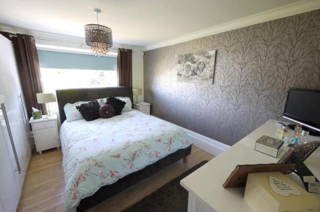 MASTER BEDROOM:-