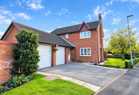 Carrington Close, Birchwood, WA3