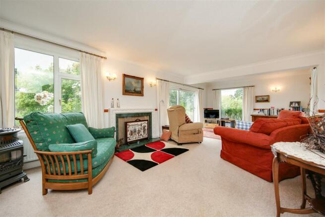 Living Room.jpg