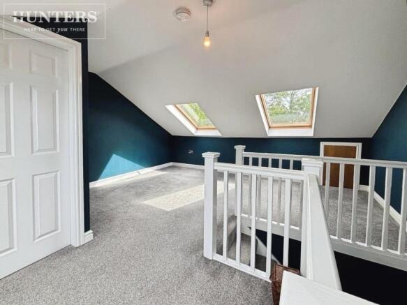 4 bed House for sale Image 8